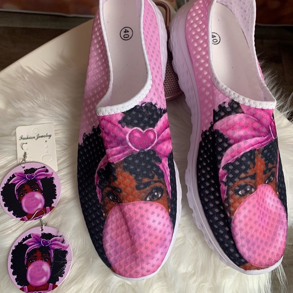 Women’s custom sneakers and earrings set size 9 - Picture 6 of 6